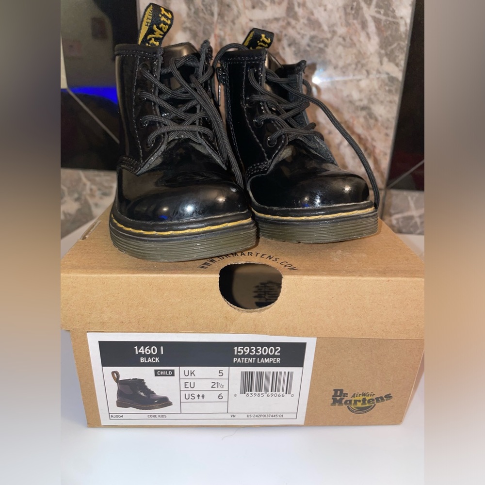 Dr martens patent 1460 boots